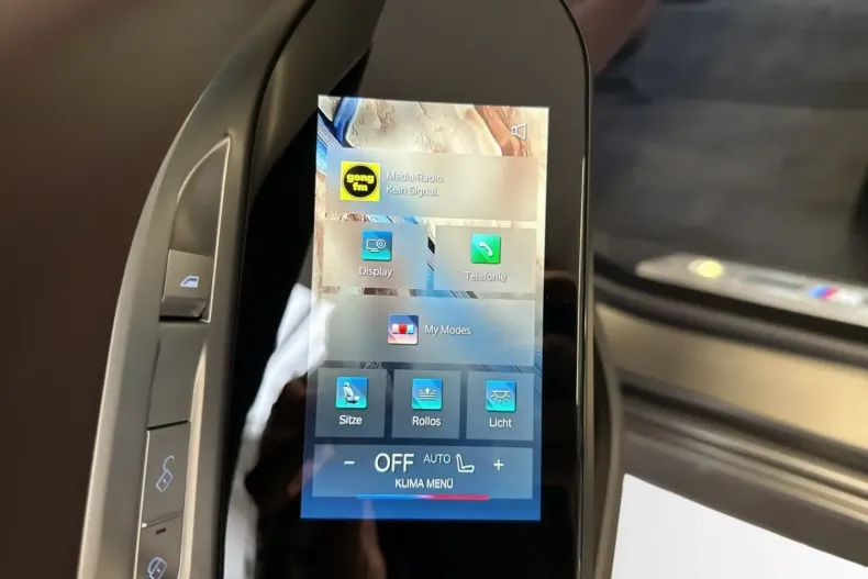 BMW 750 din 2024 cu 11.450 km - oferta BMW162068 - foto 22