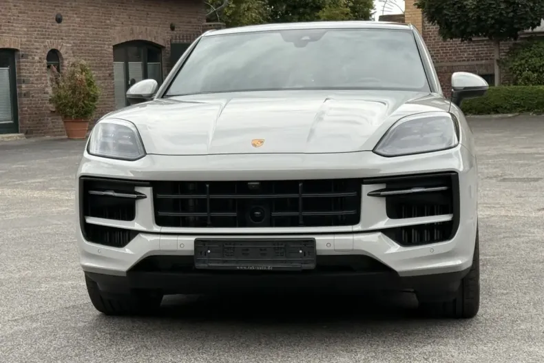 Porsche Cayenne din 2023 cu 4.950 km - oferta POR162069 - foto 8
