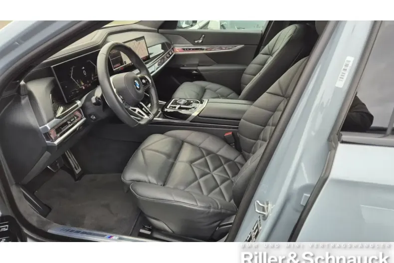 BMW 740 din 2024 cu 14.300 km - oferta BMW162077 - foto 7