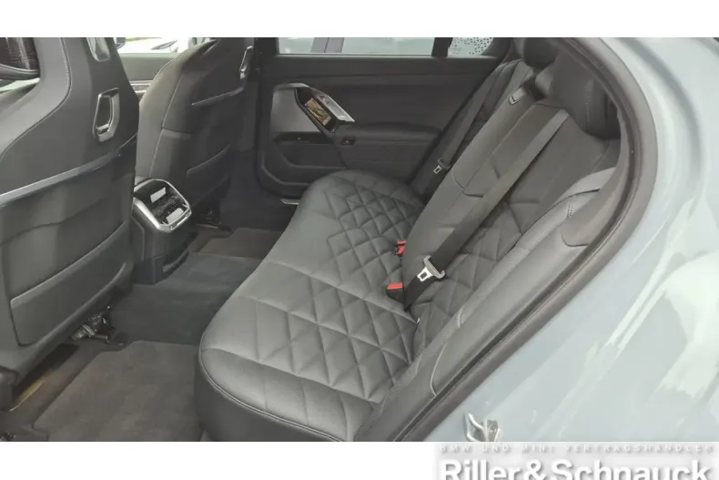 BMW 740 din 2024 cu 14.300 km - oferta BMW162077 - foto 12