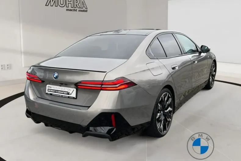 BMW 550 din 2024 cu 45.605 km - oferta BMW162081 - foto 5