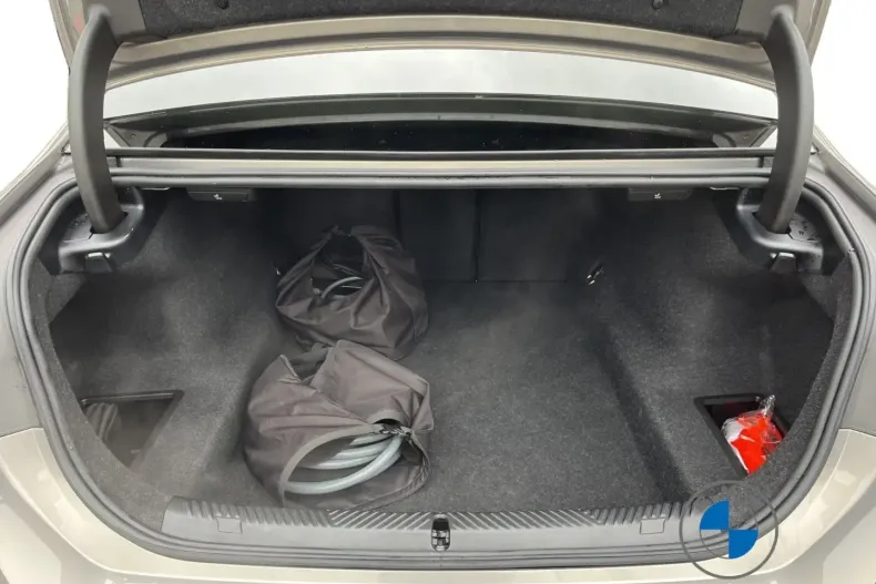 BMW 550 din 2024 cu 45.605 km - oferta BMW162081 - foto 17