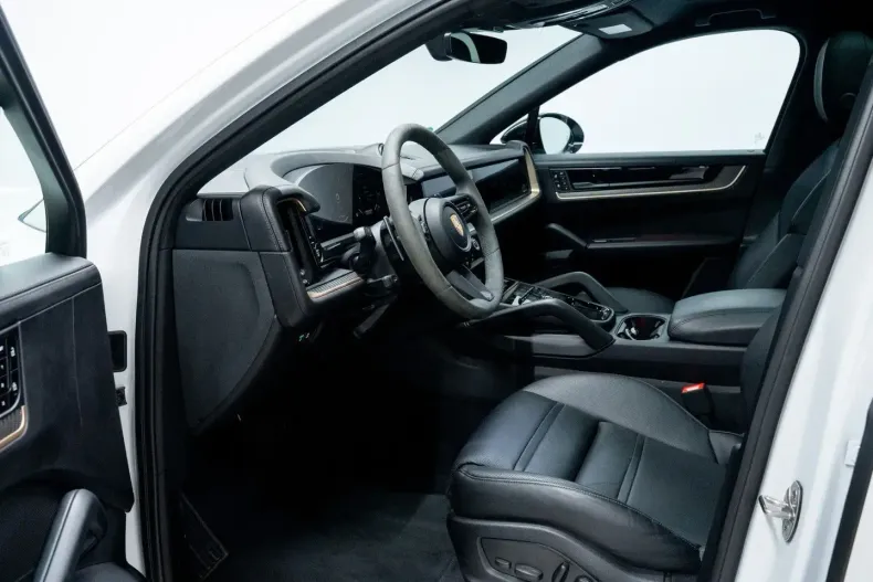 Porsche Cayenne din 2024 cu 16.568 km - oferta POR162085 - foto 7