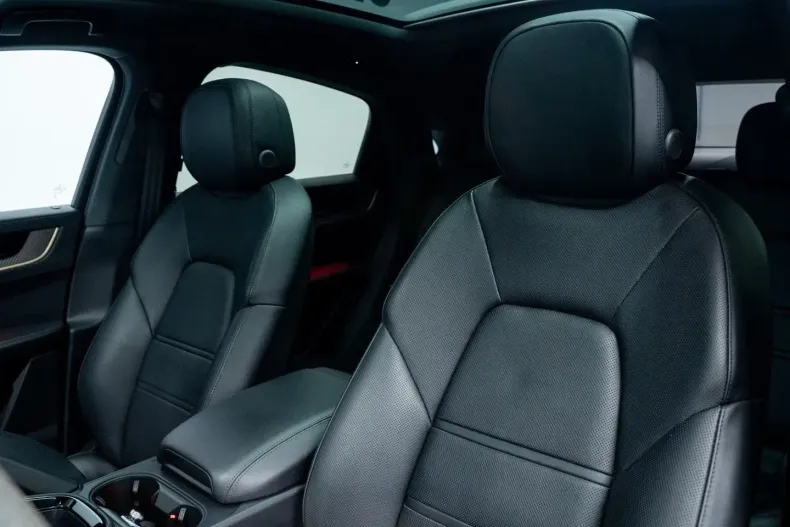 Porsche Cayenne din 2024 cu 16.568 km - oferta POR162085 - foto 8