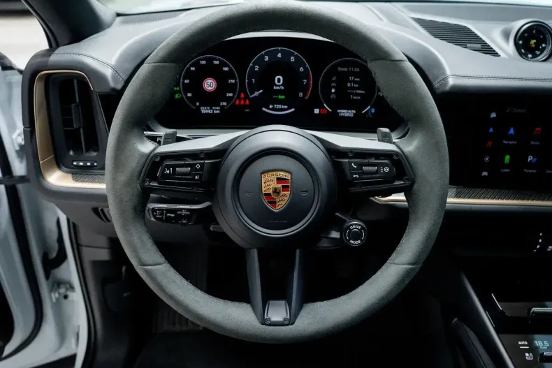 Porsche Cayenne din 2024 cu 16.568 km - oferta POR162085 - foto 21