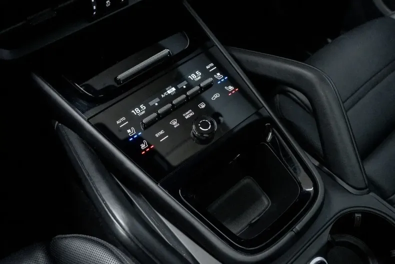 Porsche Cayenne din 2024 cu 16.568 km - oferta POR162085 - foto 45