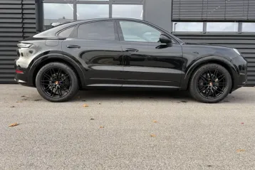 Porsche Cayenne din 2024 - oferta POR162086