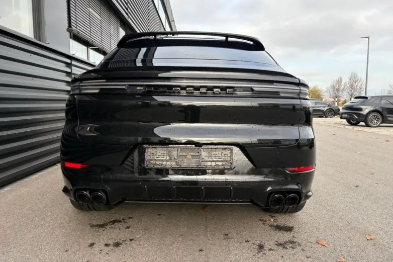 Porsche Cayenne din 2024 cu 25.700 km - oferta POR162086 - foto 3