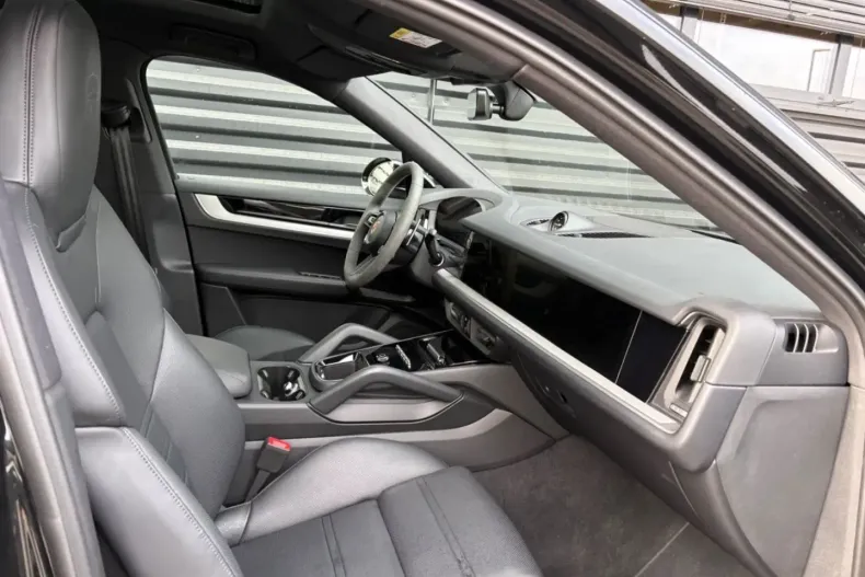 Porsche Cayenne din 2024 cu 25.700 km - oferta POR162086 - foto 15