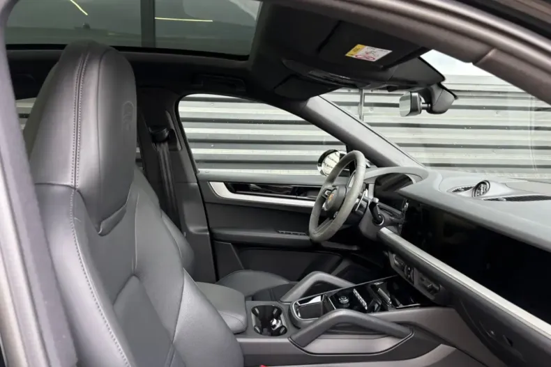 Porsche Cayenne din 2024 cu 25.700 km - oferta POR162086 - foto 16