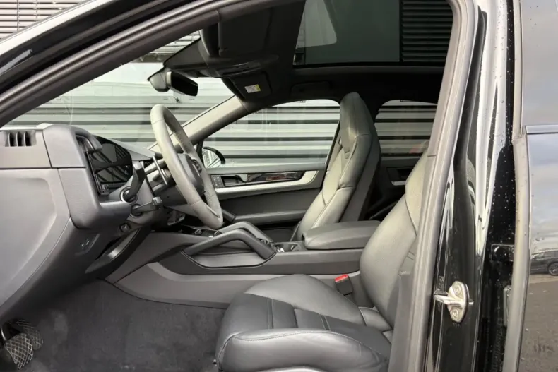 Porsche Cayenne din 2024 cu 25.700 km - oferta POR162086 - foto 21