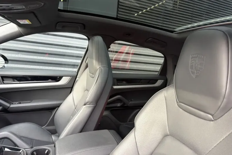 Porsche Cayenne din 2024 cu 25.700 km - oferta POR162086 - foto 22