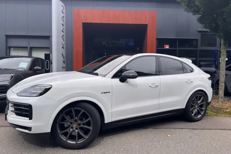 Porsche Cayenne din 2023 cu 47.900 km - oferta POR162088 - foto 1