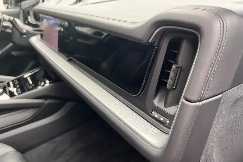 Porsche Cayenne din 2023 cu 47.900 km - oferta POR162088 - foto 12