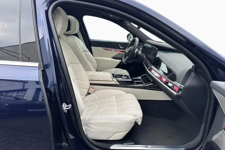 BMW 750 din 2024 cu 29.890 km - oferta BMW162089 - foto 13