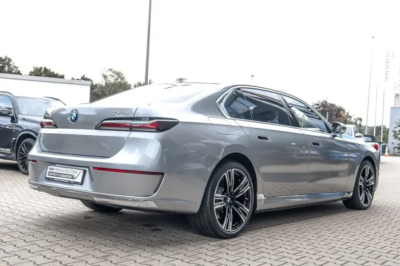 BMW 750 din 2024 cu 49.825 km - oferta BMW162090 - foto 2