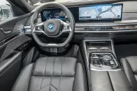 BMW 750 din 2024 cu 49.825 km - oferta BMW162090 - foto 18