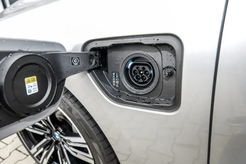 BMW 750 din 2024 cu 49.825 km - oferta BMW162090 - foto 23