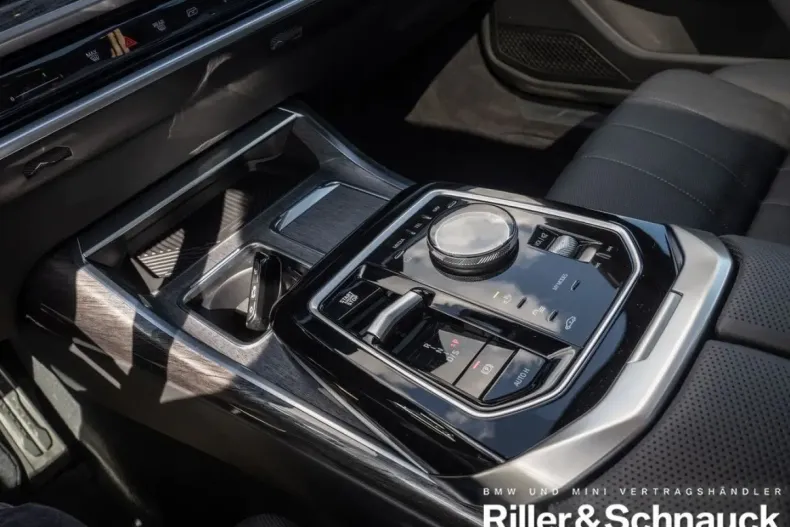 BMW 750 din 2024 cu 16.332 km - oferta BMW162091 - foto 16