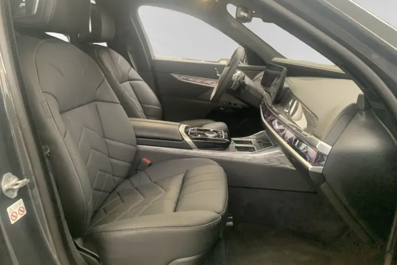 BMW 750 din 2024 cu 37.670 km - oferta BMW162094 - foto 10