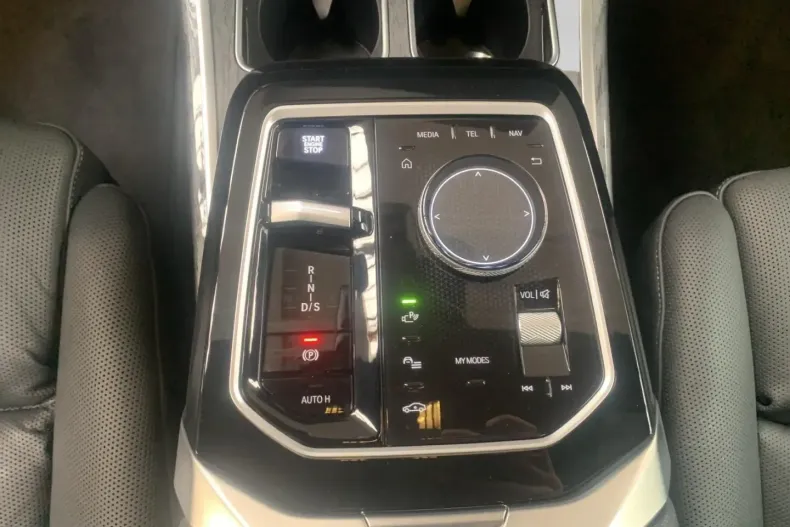 BMW 750 din 2024 cu 37.670 km - oferta BMW162094 - foto 14