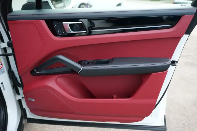 Porsche Cayenne din 2022 cu 63.333 km - oferta POR162095 - foto 24