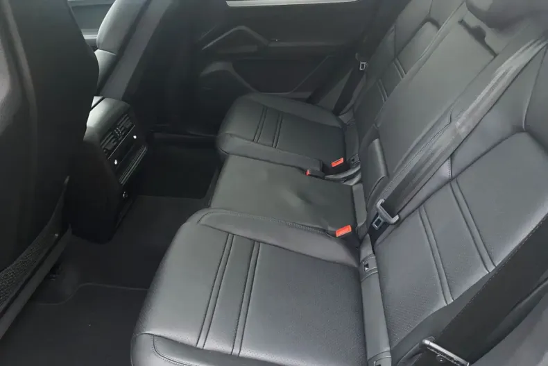 Porsche Cayenne din 2023 cu 64.000 km - oferta POR162096 - foto 39