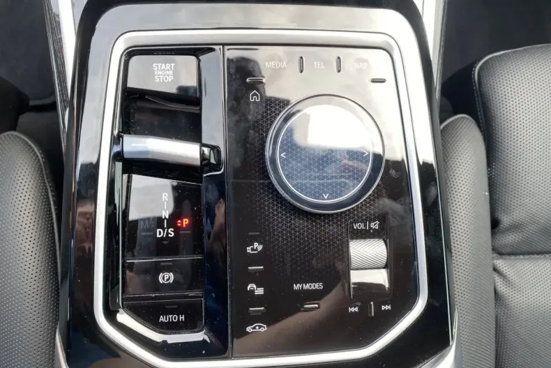 BMW 740 din 2024 cu 18.081 km - oferta BMW162101 - foto 19