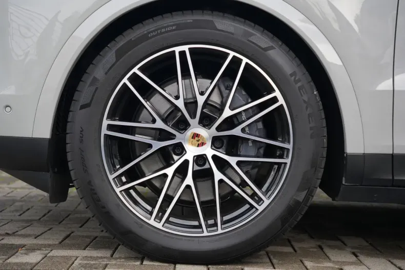 Porsche Cayenne din 2024 cu 24.000 km - oferta POR162102 - foto 16