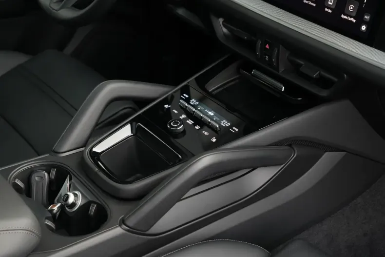 Porsche Cayenne din 2024 cu 24.000 km - oferta POR162102 - foto 36