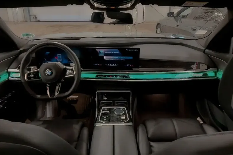 BMW 740 din 2025 cu 10.000 km - oferta BMW162103 - foto 9