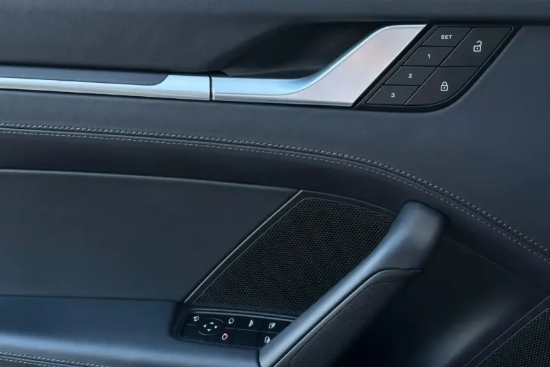 Porsche 992 din 2024 cu 20.200 km - oferta POR162109 - foto 21