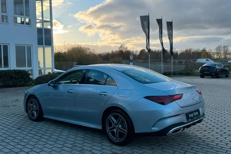 Mercedes-Benz CLA 200 din 2024 cu 10.978 km - oferta MER162124 - foto 5