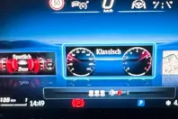 Mercedes-Benz CLA 200 din 2024 cu 10.978 km - oferta MER162124 - foto 11