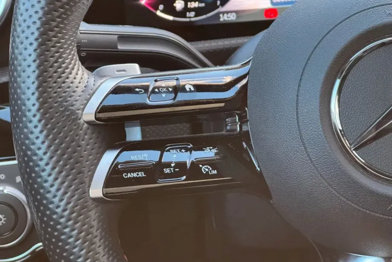 Mercedes-Benz CLA 200 din 2024 cu 10.978 km - oferta MER162124 - foto 13