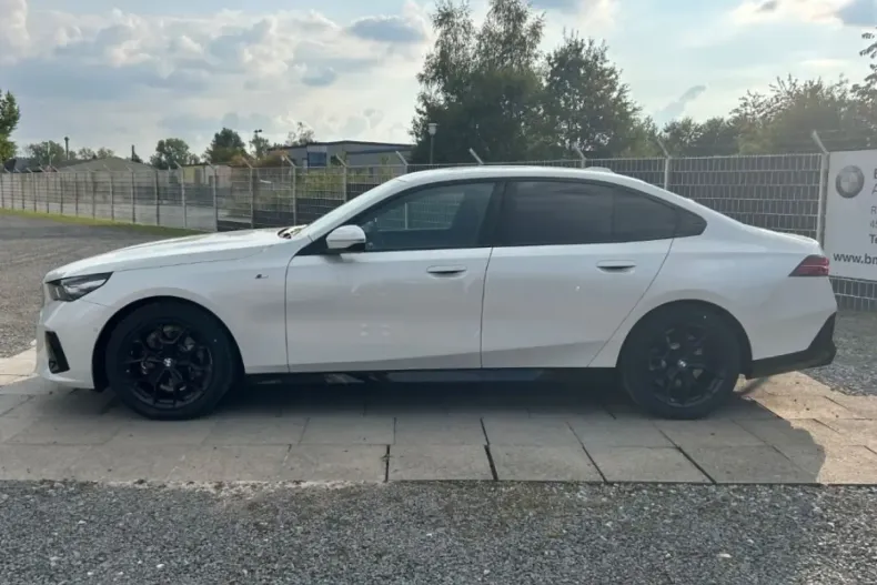 BMW 520 din 2025 cu 15.600 km - oferta BMW162131 - foto 2