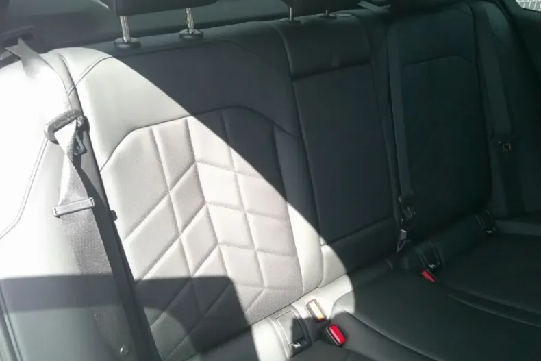 BMW 520 din 2025 cu 15.600 km - oferta BMW162131 - foto 5