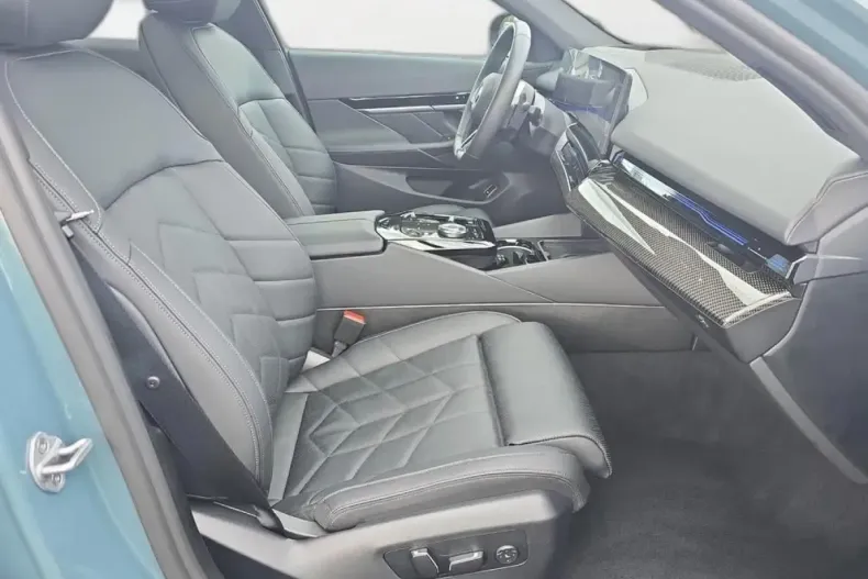 BMW 520 din 2024 cu 26.101 km - oferta BMW162132 - foto 13