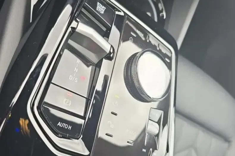 BMW 520 din 2024 cu 26.101 km - oferta BMW162132 - foto 16