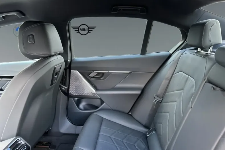 BMW 520 din 2024 cu 25.577 km - oferta BMW162139 - foto 12