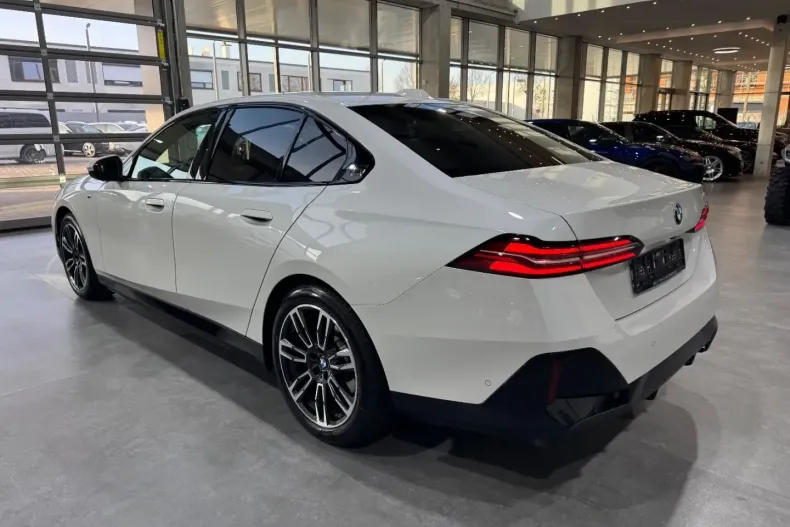 BMW 520 din 2025 cu 20.160 km - oferta BMW162142 - foto 11