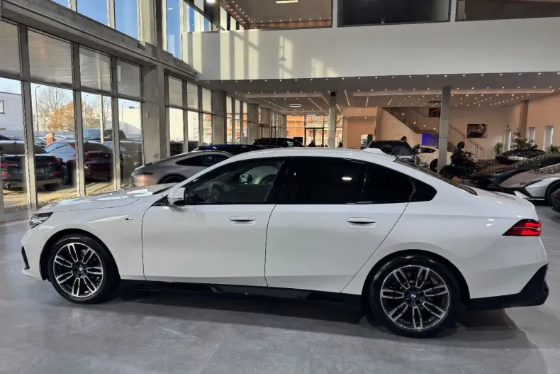 BMW 520 din 2025 cu 20.160 km - oferta BMW162142 - foto 13