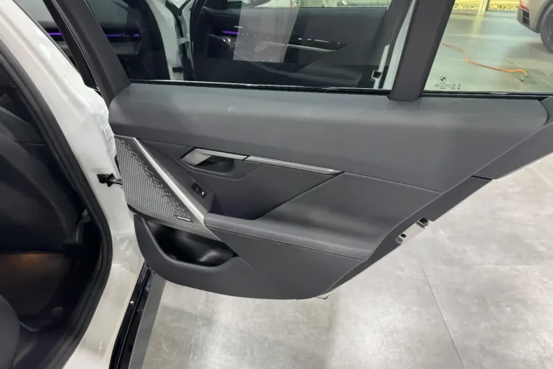 BMW 520 din 2025 cu 20.160 km - oferta BMW162142 - foto 22