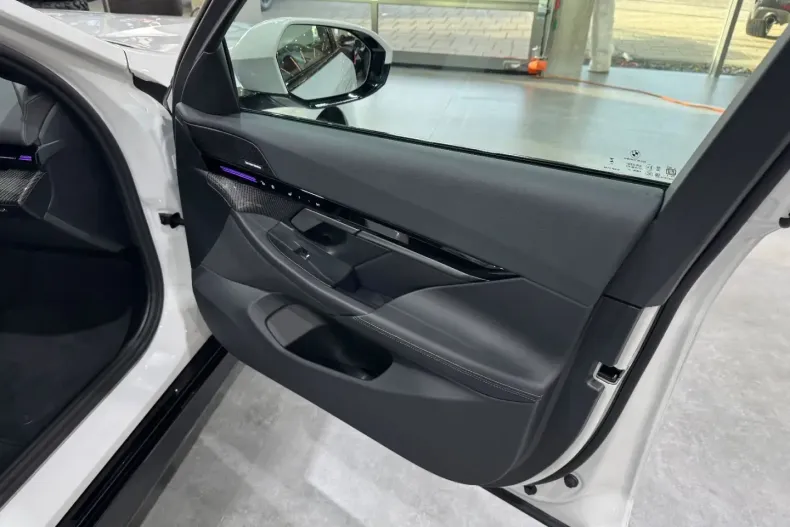 BMW 520 din 2025 cu 20.160 km - oferta BMW162142 - foto 24