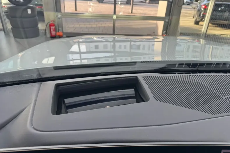 BMW 520 din 2025 cu 20.160 km - oferta BMW162142 - foto 47