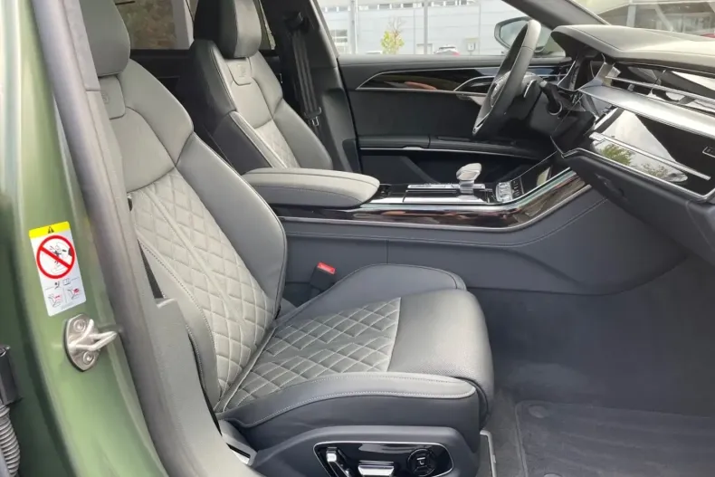 Audi A8 din 2024 cu 6.915 km - oferta AUD162152 - foto 12