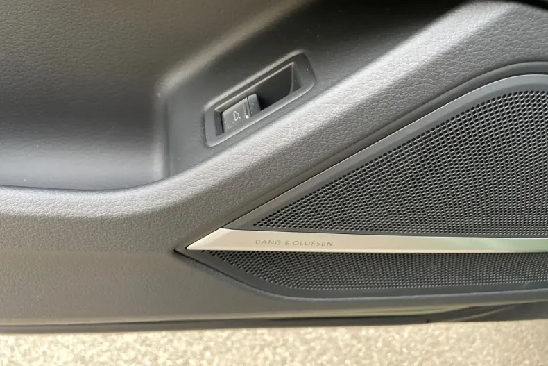 Audi A8 din 2024 cu 6.915 km - oferta AUD162152 - foto 19