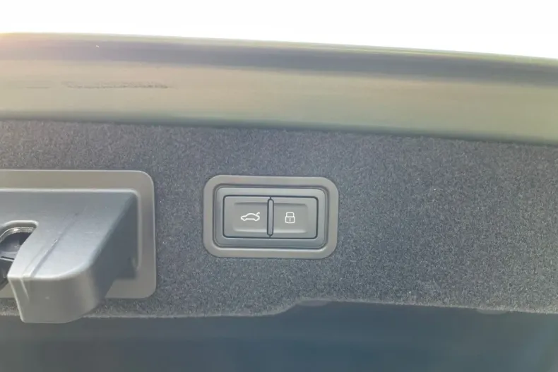 Audi A8 din 2024 cu 6.915 km - oferta AUD162152 - foto 29