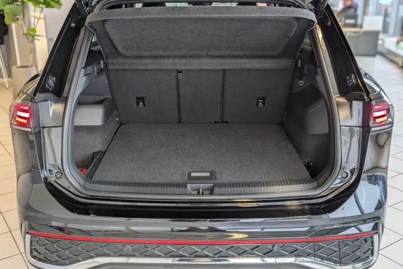 Volkswagen Tiguan din 2025 cu 24.826 km - oferta VOL162154 - foto 17