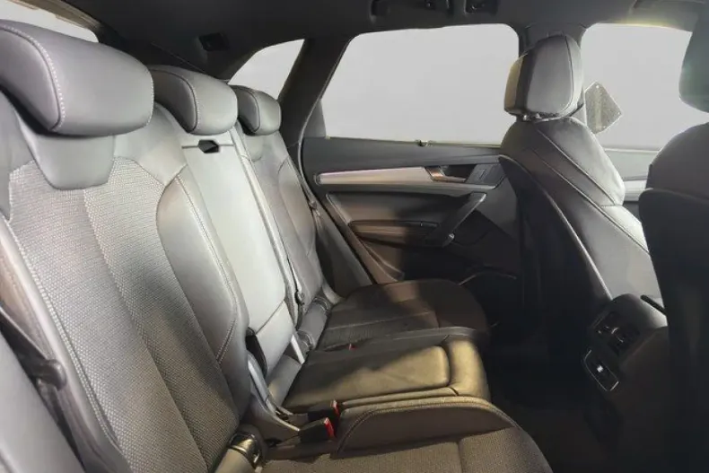 Audi Q5 din 2022 cu 40.169 km - oferta AUD162156 - foto 7